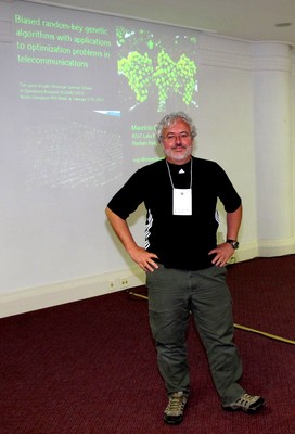 Mauricio lecturing at ELAVIO in Bento Gonçalves, Brazil, in February