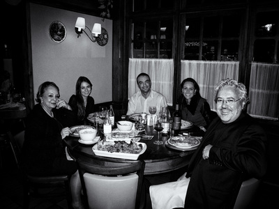 Mauricio dining with Vilma Anna Maria, Luciana, and Michel at Famiglia Fadanelli Cantina in Curitiba in September