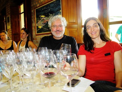 Mauricio winetasting in Bento Gonçalves with Luciana Buriol